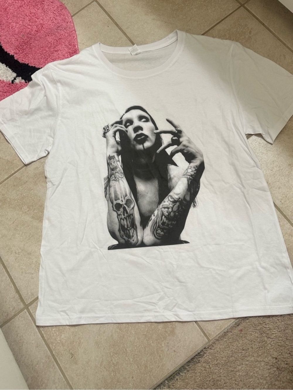 Marilyn Manson Graphic Tee in White Size XL Like New